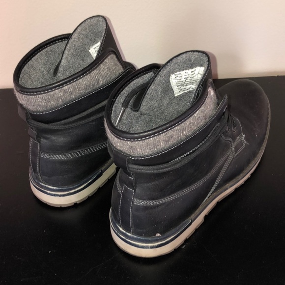 Boots - Picture 4 of 4